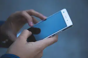Ikonka Telefonu